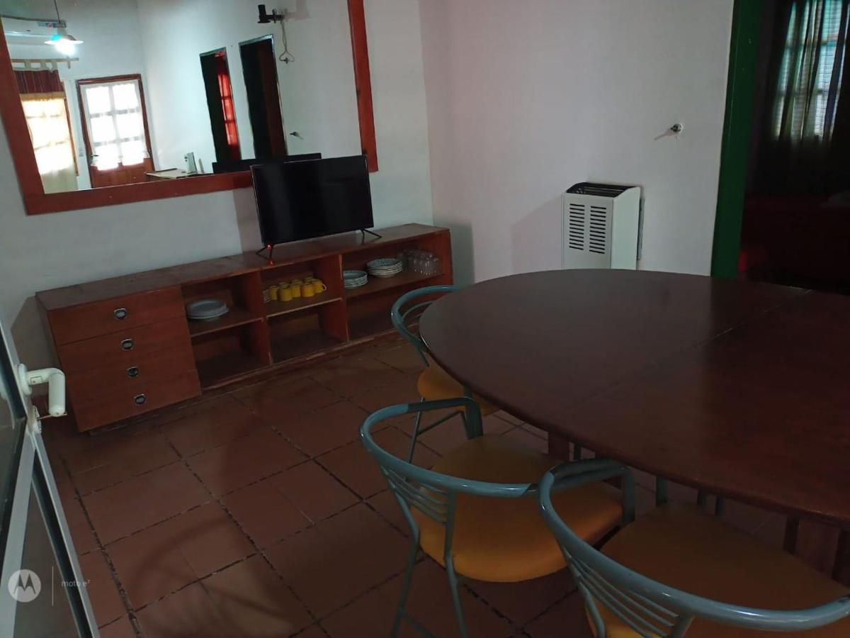 Hosteria La Farfalla Chos Malal Bagian luar foto