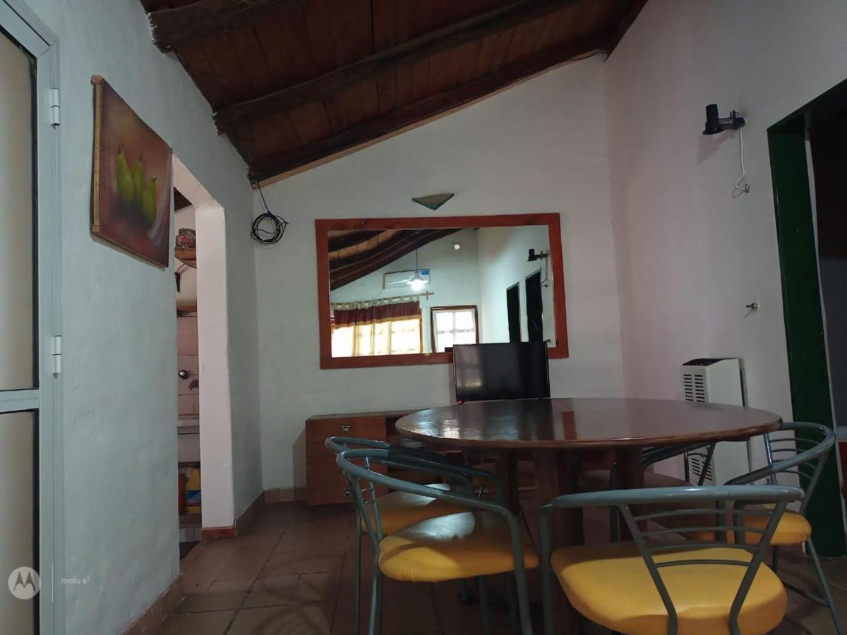 Hosteria La Farfalla Chos Malal Bagian luar foto