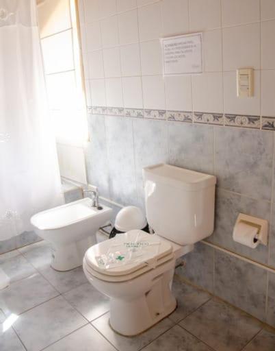 Hosteria La Farfalla Chos Malal Bagian luar foto